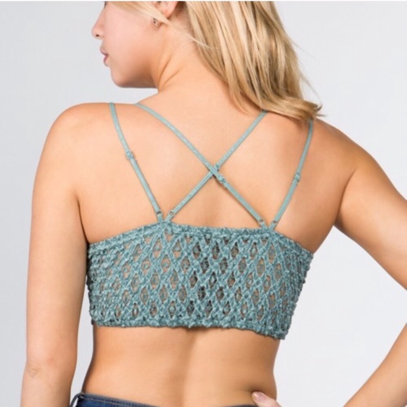 White Crochet Lace Double Strap Scallop Bralette - Picture 3 of 3